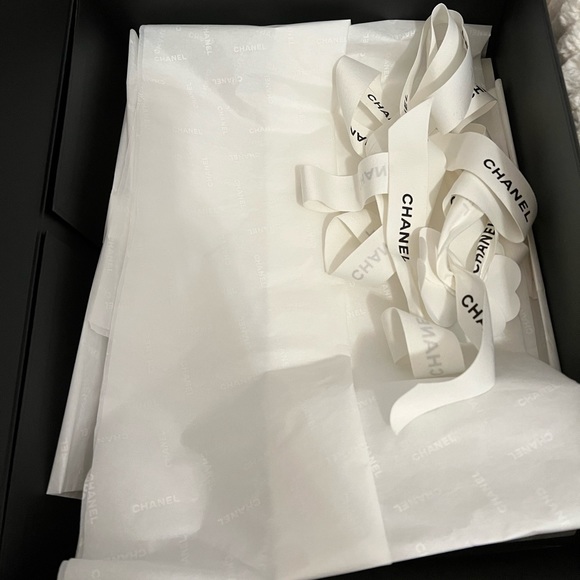 Caviar Quilted Small Boy Flap Black - Picture 11 of 11